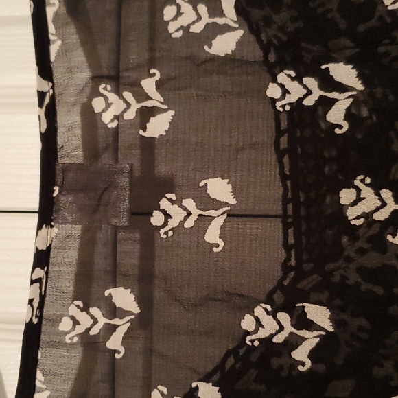 NWOT Bila Women's Boho Style Black & White Floral Sheer Top  Size XXL - Picture 8 of 10